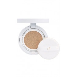 CLE Essence Air Cushion Foundation in Light