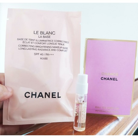 Chanel Le Blanc La Base Correcting Brightening Makeup Base