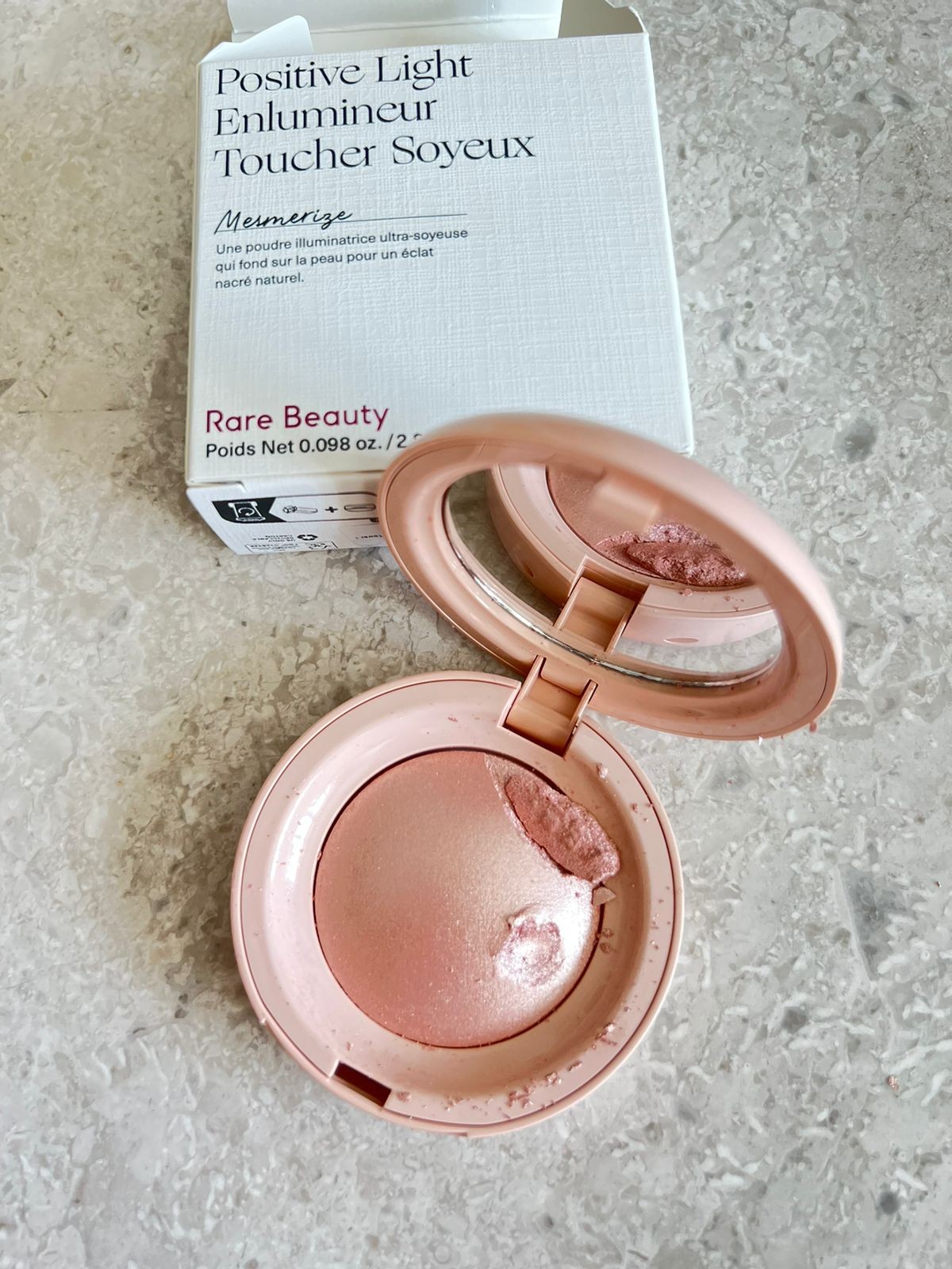Rare Beauty Positive Light Silky Touch Highlighter Mesmerize