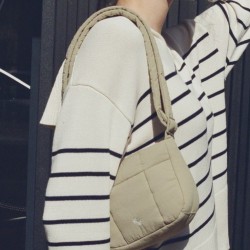 The paper bunny mini puffer bag